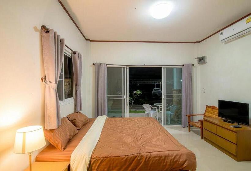 Resort Baan Nut Tawan