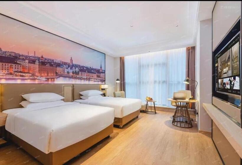 Vienna International Hotel Shenzhen Baolong Subway Station Branch