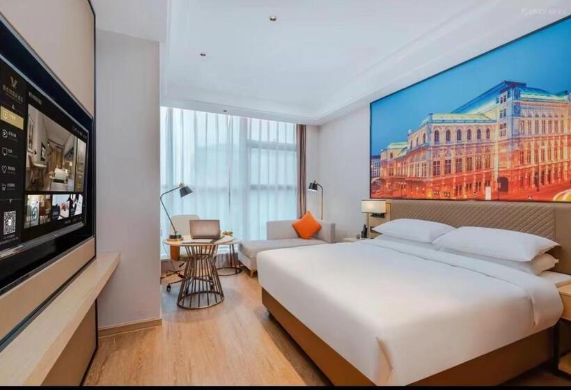 Vienna International Hotel Shenzhen Baolong Subway Station Branch