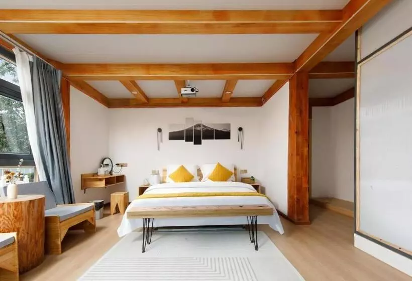 ベッドアンドブレックファースト Shangri La Jiangyue Beiting Boutique Homestay