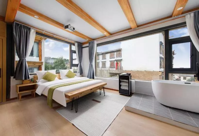 ベッドアンドブレックファースト Shangri La Jiangyue Beiting Boutique Homestay