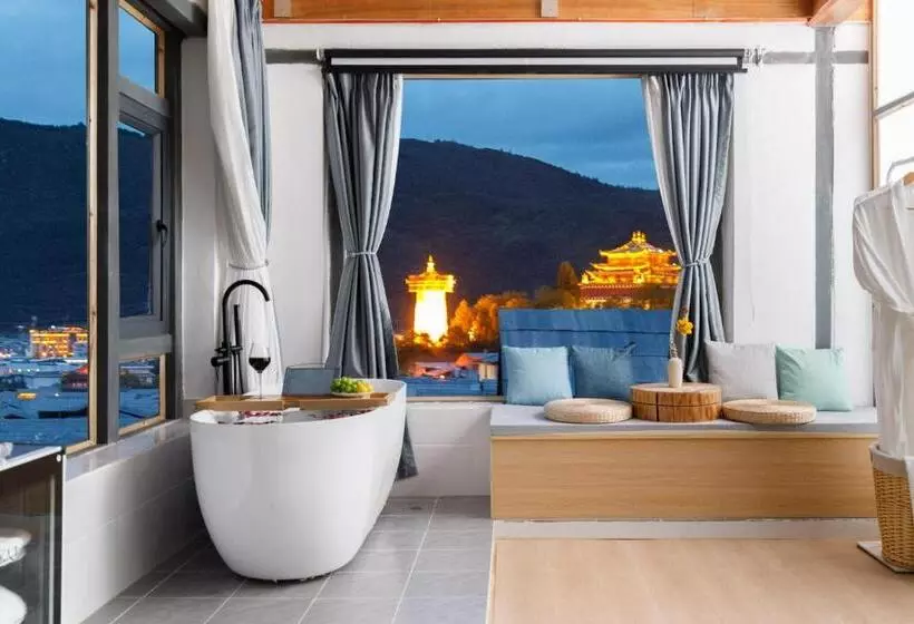 ベッドアンドブレックファースト Shangri La Jiangyue Beiting Boutique Homestay