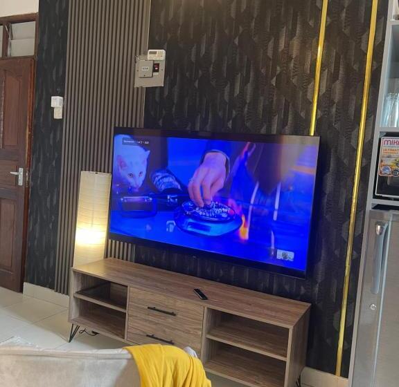 تختخواب و صبحانه The 204