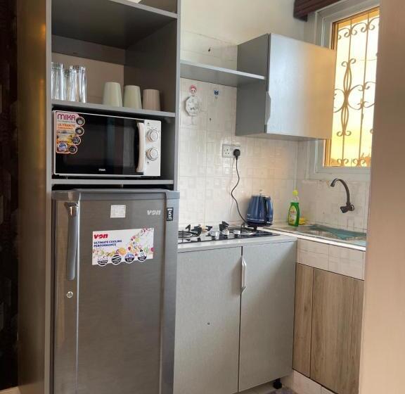 تختخواب و صبحانه The 204