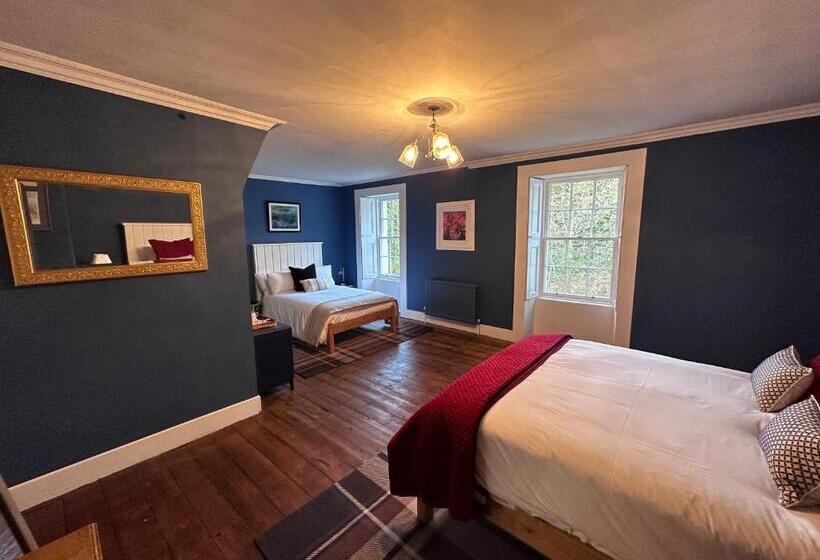 ベッドアンドブレックファースト The Blue Room, Spean Lodge