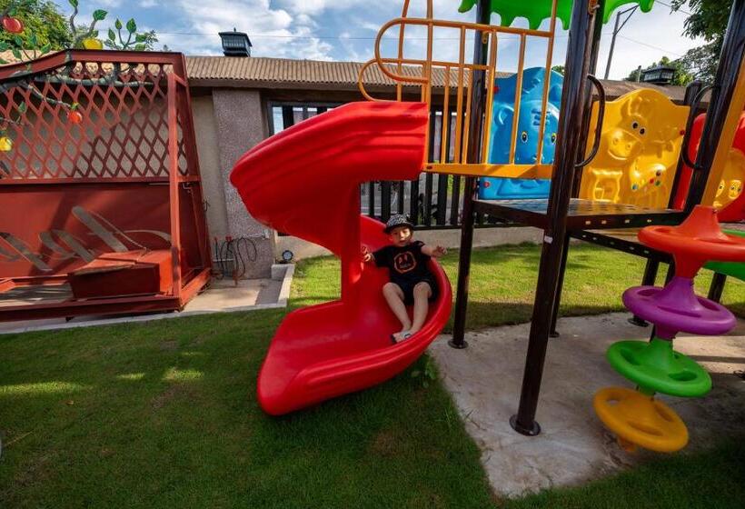 هتل Apple House & Coffee