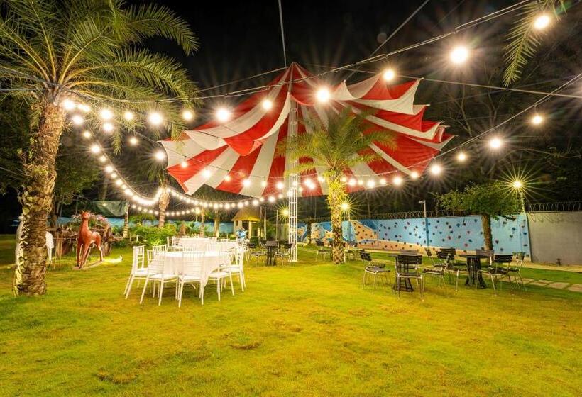 هتل Apple House & Coffee