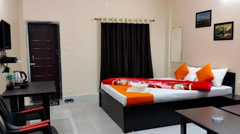 Hotel Dooars Nature Cent Resort