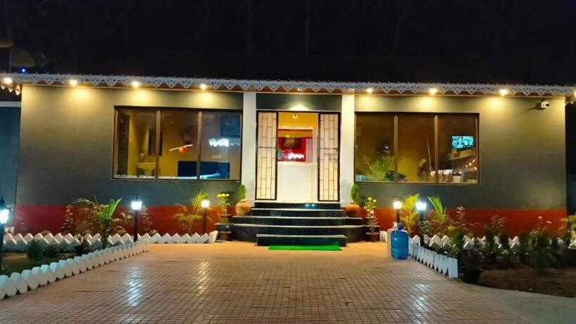 Hotel Dooars Nature Cent Resort