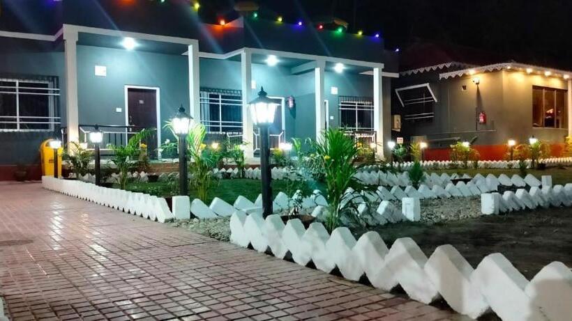 Hotel Dooars Nature Cent Resort