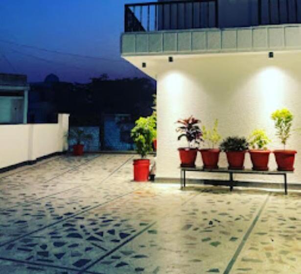 هتل Evergreen Residency , Bhopal