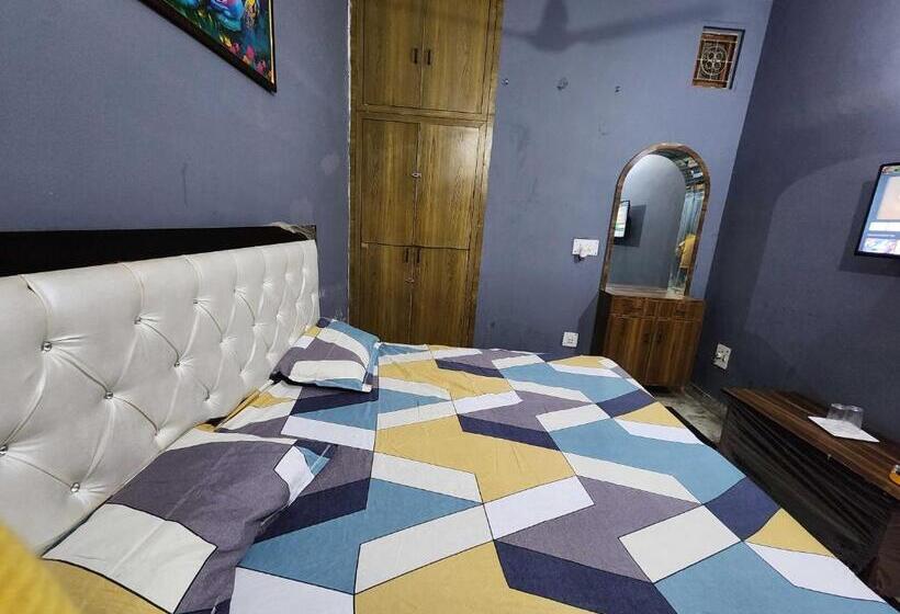 Hotel Oyo Shree Hari Guest House