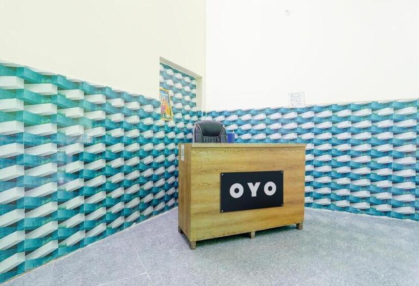 Hotelli Oyo The Royal Palace