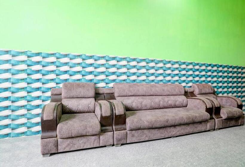 Hotelli Oyo The Royal Palace