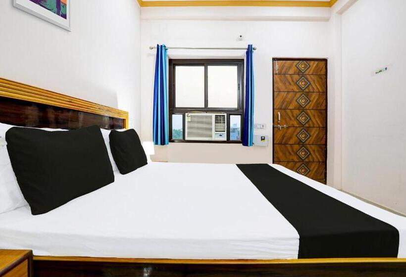 Hotelli Oyo The Royal Palace