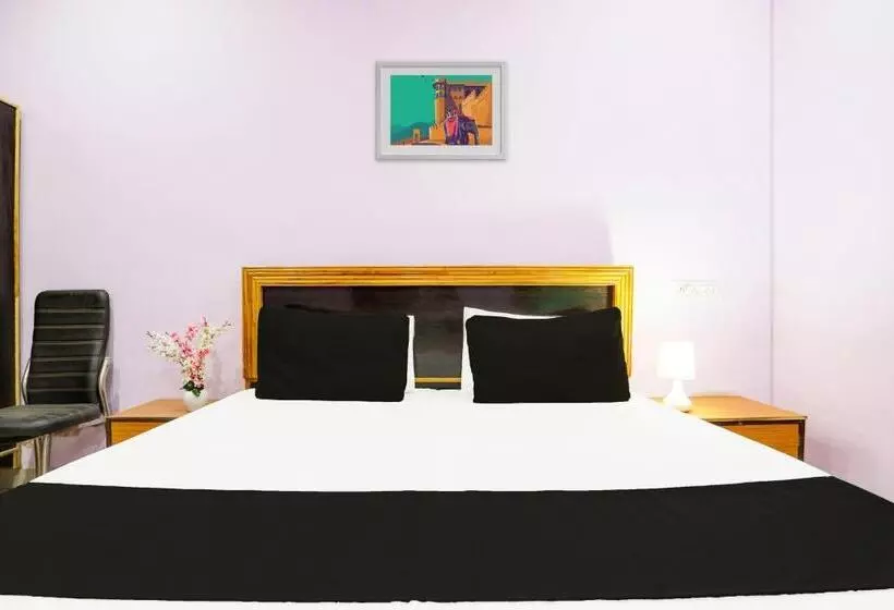 Hotelli Oyo The Royal Palace
