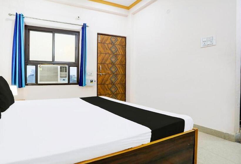 Hotelli Oyo The Royal Palace