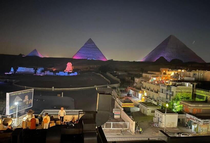 هتل Puzzle Pyramids Inn