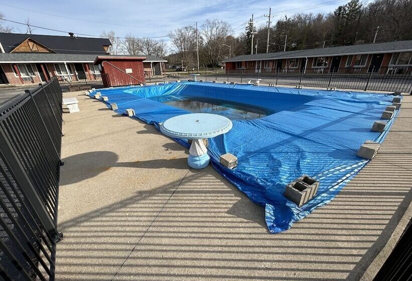 فندق Valley Inn And Suites