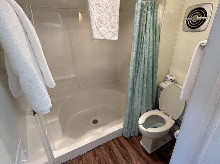 فندق Valley Inn And Suites