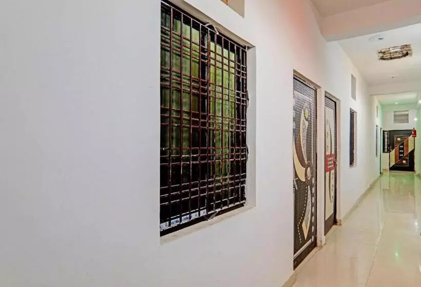 Oyo Hotel Surya Palace