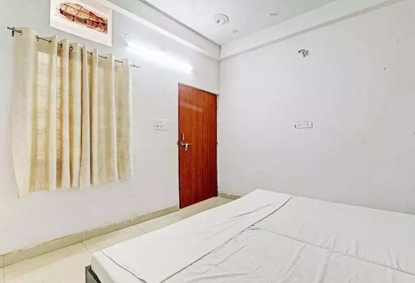 Oyo Hotel Surya Palace