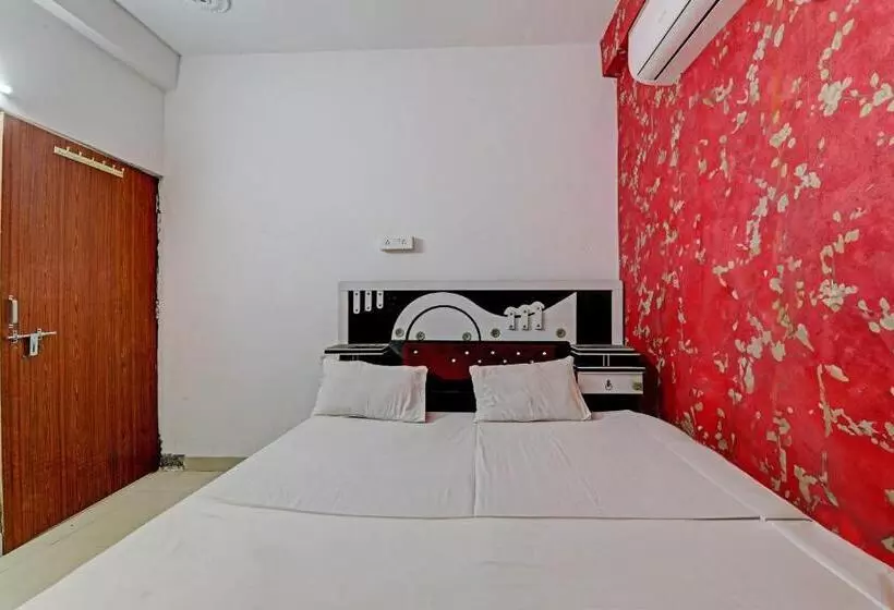 Oyo Hotel Surya Palace