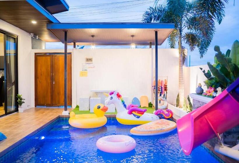 Pansiyon นวินดาพูลวิลล่า