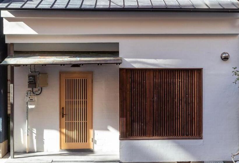 פנסיון 静響の宿2階