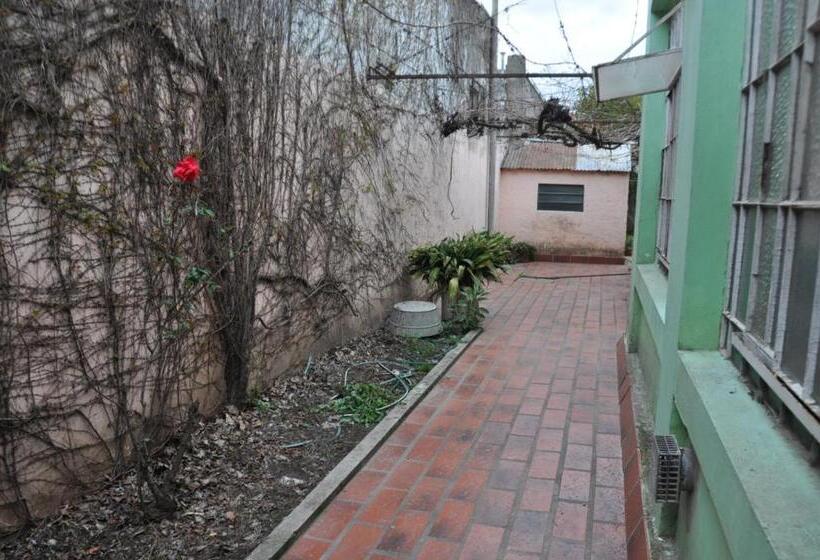 ペンション Casa Albergue Hostel