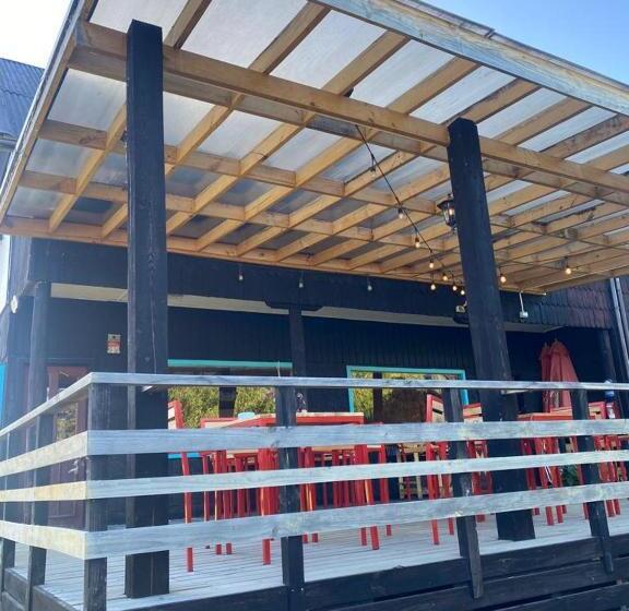 ペンション La Cantaría Hostal & Restobar