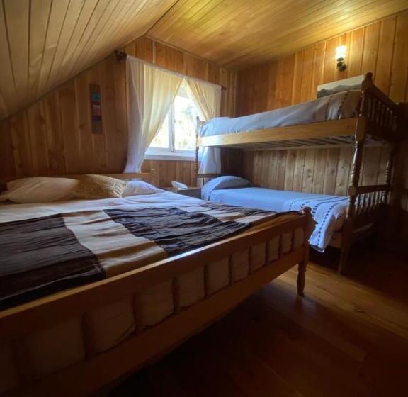 ペンション La Cantaría Hostal & Restobar