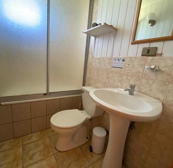 ペンション La Cantaría Hostal & Restobar