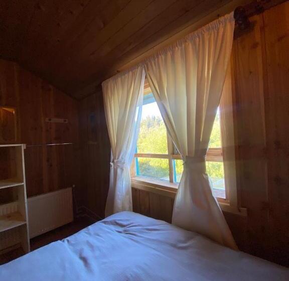 ペンション La Cantaría Hostal & Restobar