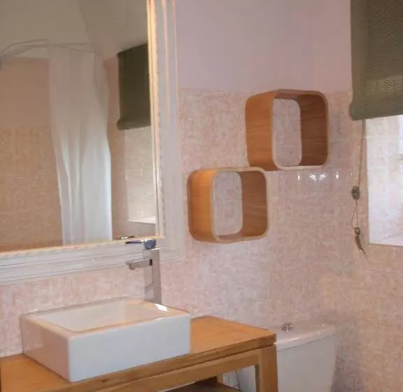 Majatalo Maner An Aod