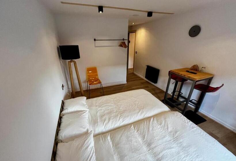 膳宿费 The Orange Teddy Bear Hostal La Peña