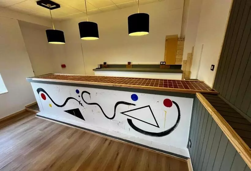 ペンション The Orange Teddy Bear Hostal La Peña