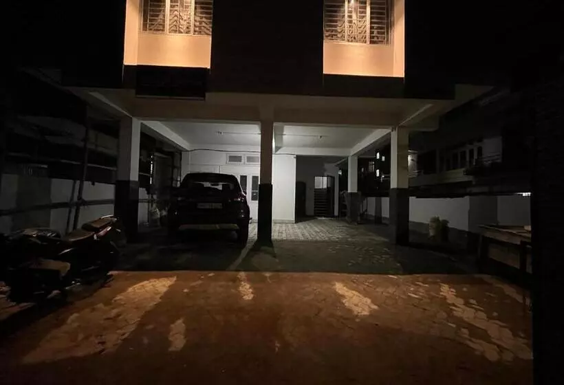 Majatalo Urban Suites Silpukhuri