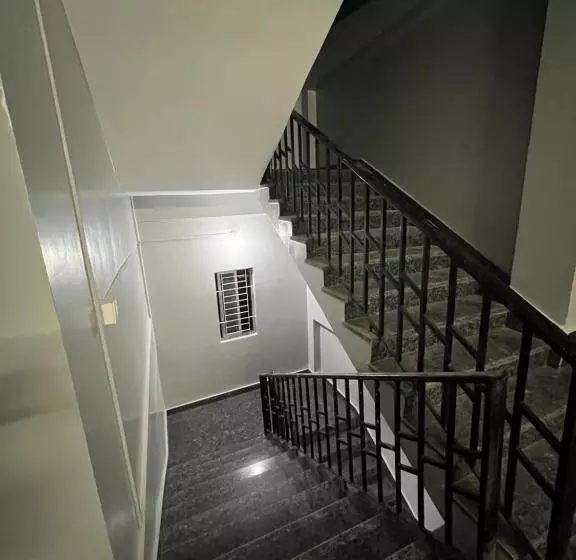 Majatalo Urban Suites Silpukhuri