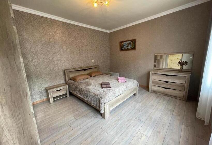 Pensjonat Vahagnadzor Guest House