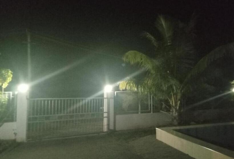 פנסיון Voivoi Guest House