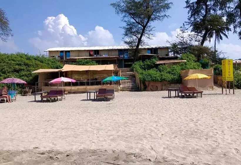 Smiley Resort