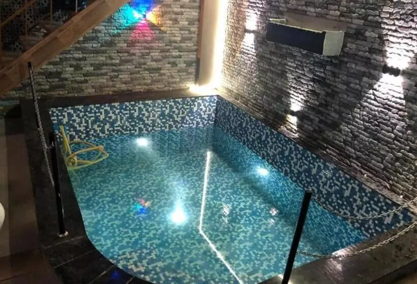 Aceotel Inn The Apple Tree,indore