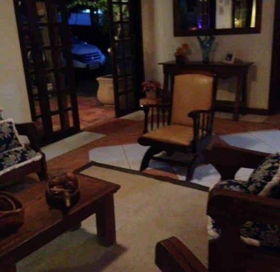 Bed and Breakfast Casa Muro De Pedra Amarela