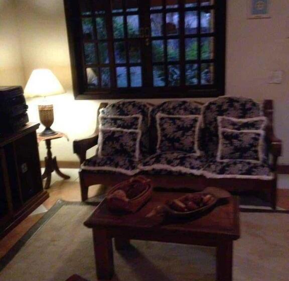 Bed and Breakfast Casa Muro De Pedra Amarela