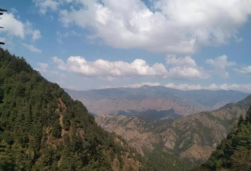 ベッドアンドブレックファースト Himalayan View