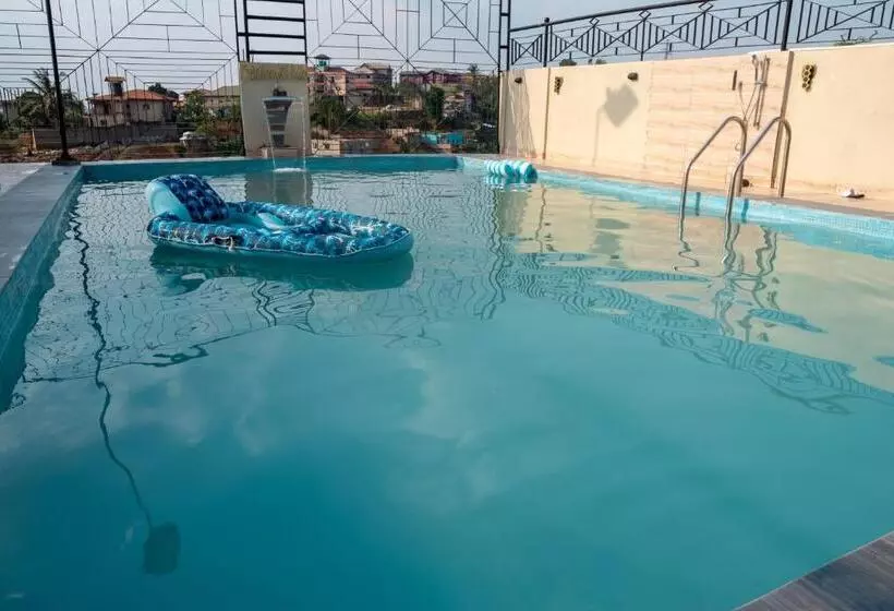 Cincinnati Hotel Yaounde