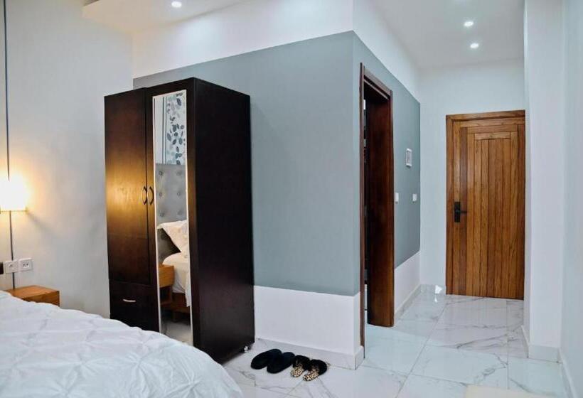 Cincinnati Hotel Yaounde