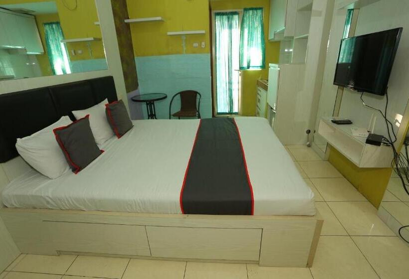 בית מלון כפרי Capital O 93371 Pelangi Residence 5