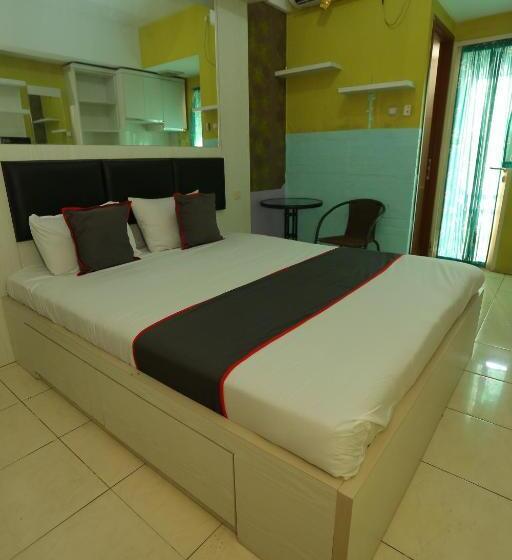 בית מלון כפרי Capital O 93371 Pelangi Residence 5